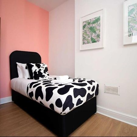 Principality House By Mia Living 3 Bedroom Apartment A 5 Min Walk To Principality Stadium Cardiff Exterior photo