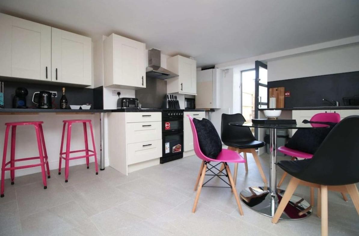 Principality House By Mia Living 3 Bedroom Apartment A 5 Min Walk To Principality Stadium Cardiff Exterior photo