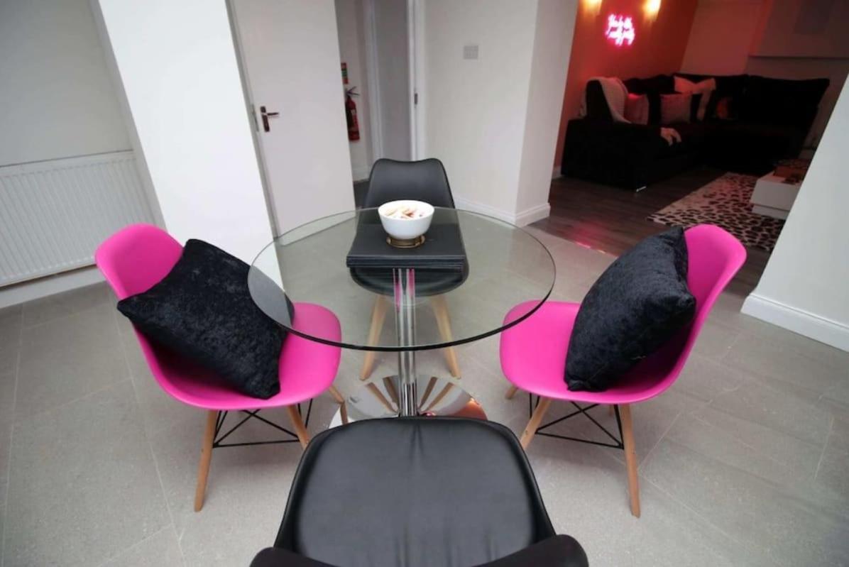 Principality House By Mia Living 3 Bedroom Apartment A 5 Min Walk To Principality Stadium Cardiff Exterior photo