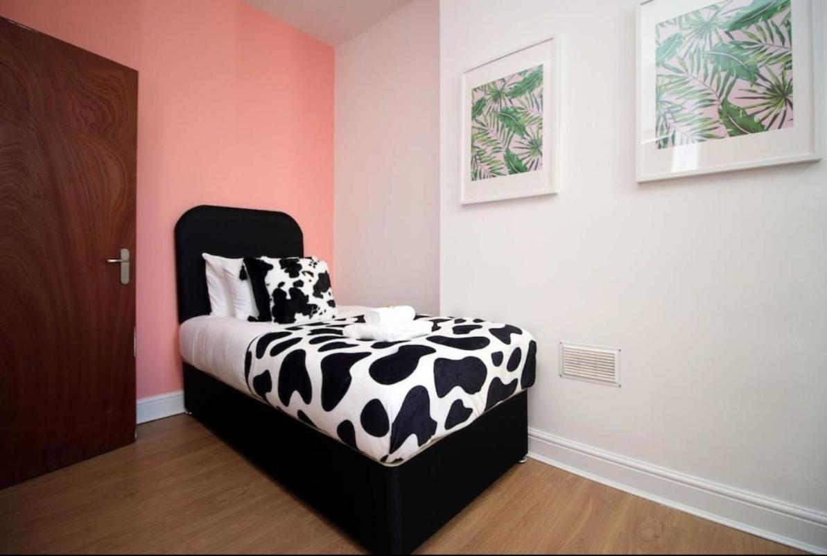 Principality House By Mia Living 3 Bedroom Apartment A 5 Min Walk To Principality Stadium Cardiff Exterior photo